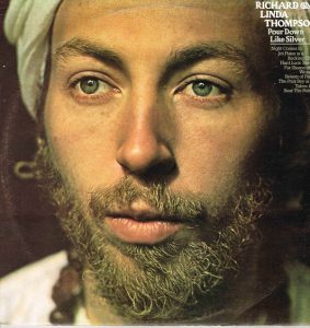 Pochette de l'album : Richard Thompson, de face, légèrement tourné vers la gauche, arbore une barbe, un turban et un visage grave.
